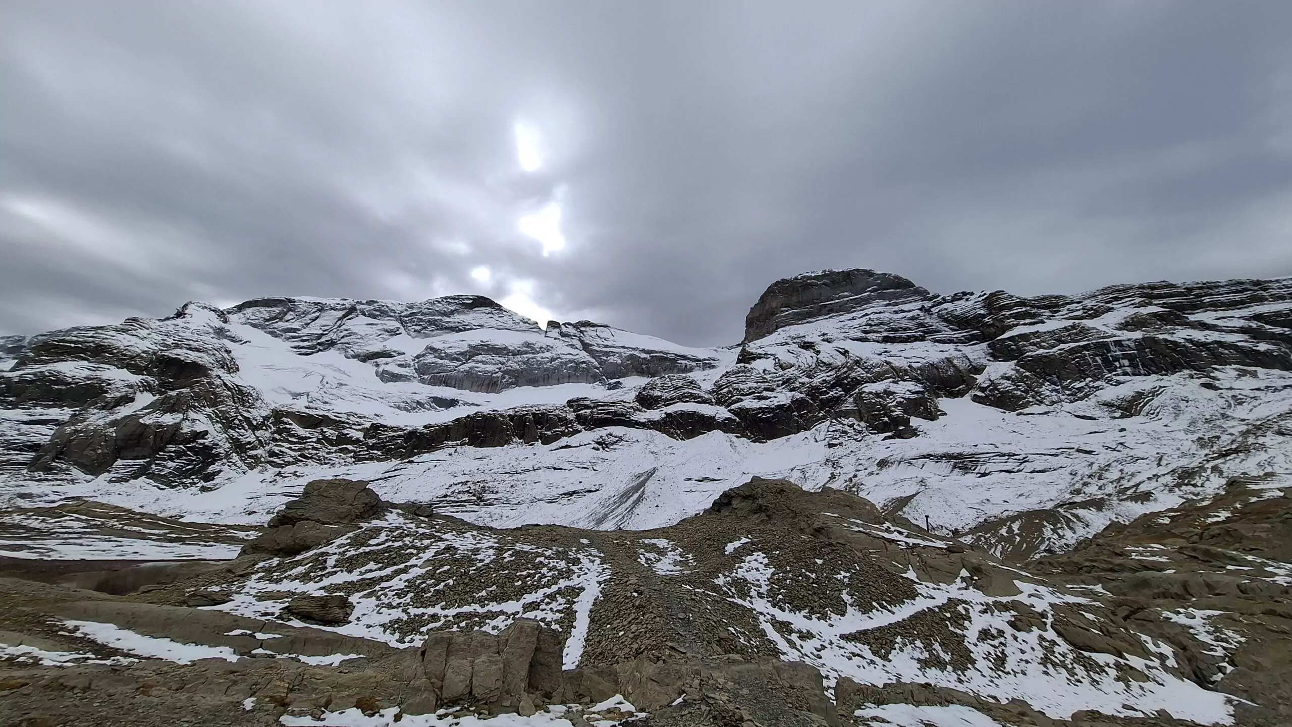 Caminar por montaña no es una actividad deportiva